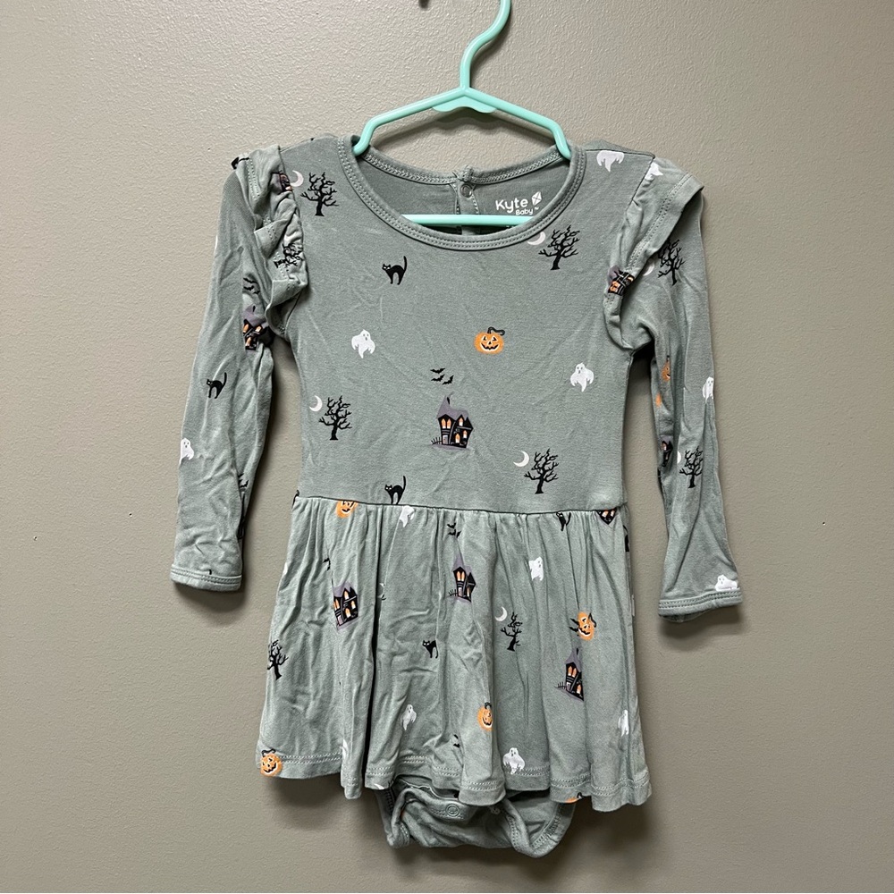 Kyte baby 18-24 months sage green long sleeve Halloween bodysuit dress